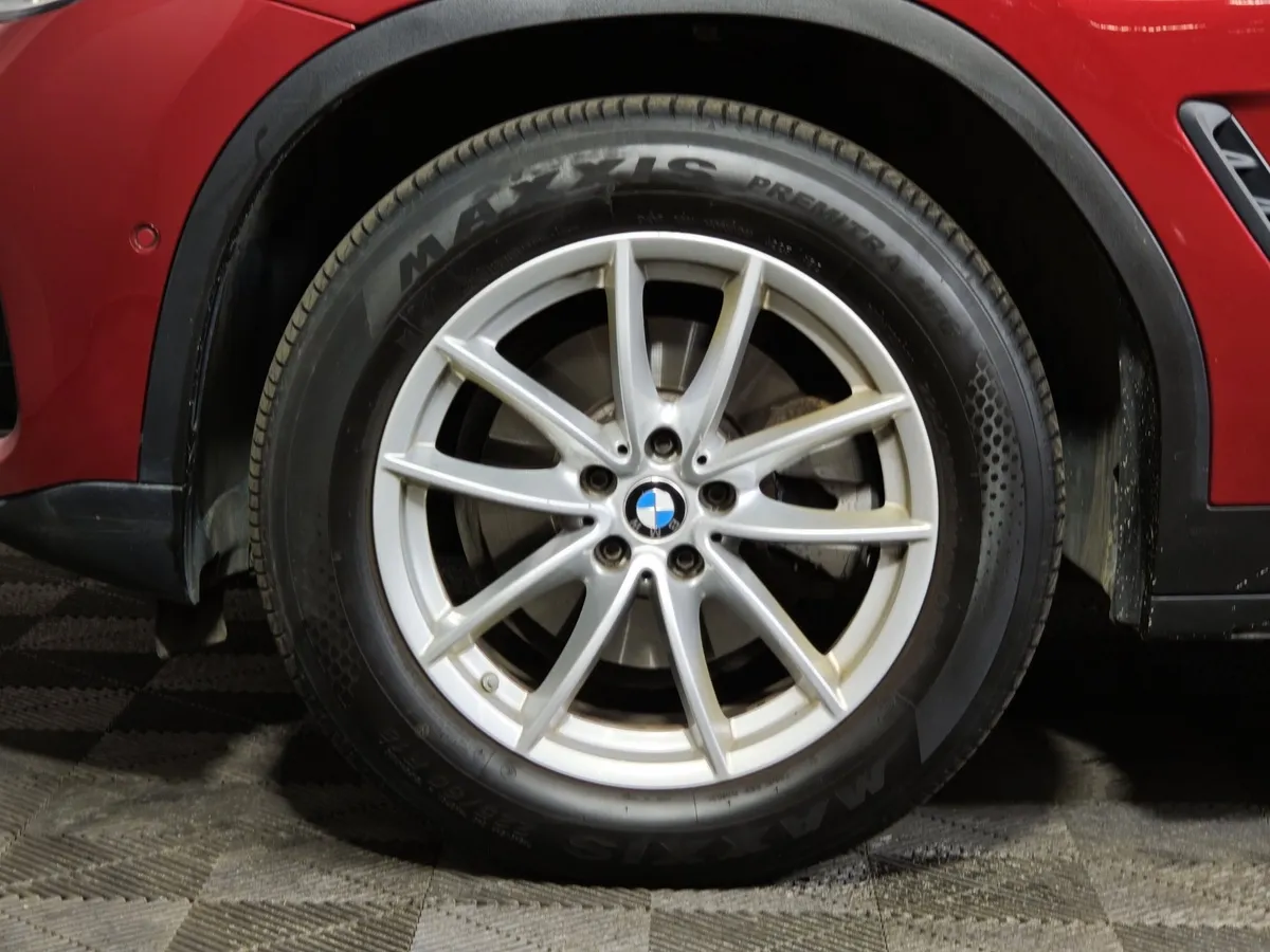 BMW X4 xDrive20i Steptronic (184 л.с.) Lifestyle Красный в АВИЛОН. Слайд №7
