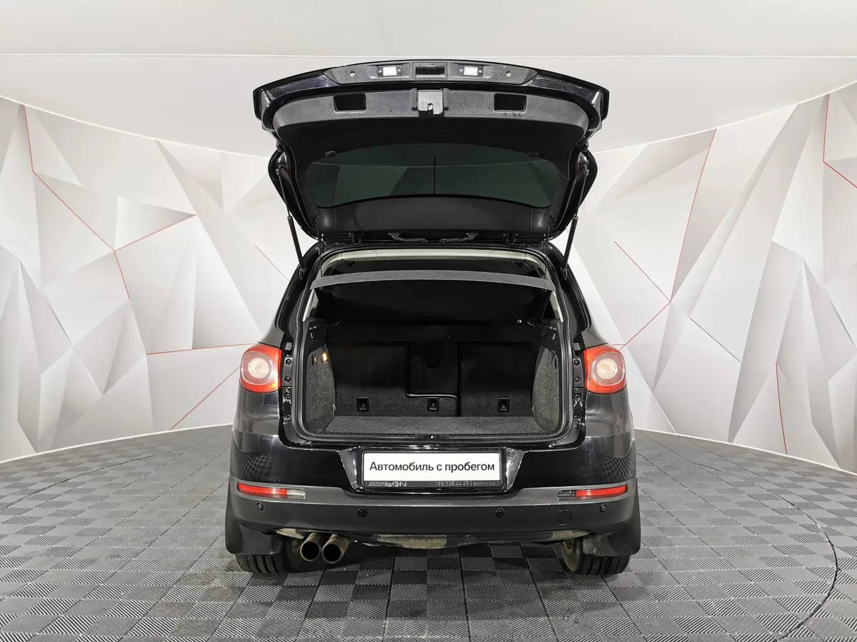 Volkswagen Tiguan 2.0 TSI 4Motion AT (170 л.с.) Track & Field Черный в АВИЛОН. Слайд №10