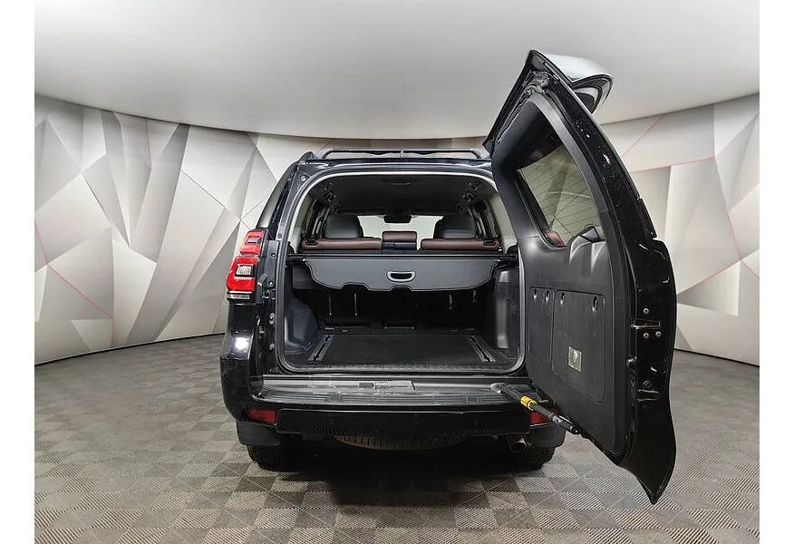 Toyota Land Cruiser Prado 2.8 D AT 4WD (5 мест) (177 л.с.) Комфорт Черный в АВИЛОН. Слайд №12