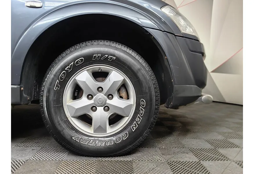 SsangYong Kyron 2.3 MT 4WD (150 л.с.) Серый в АВИЛОН. Слайд №17