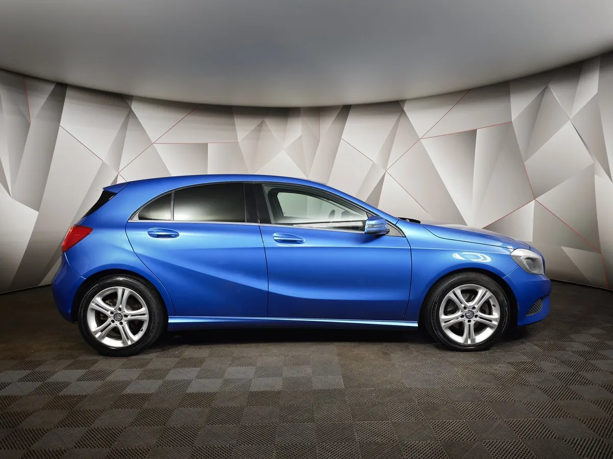 Mercedes-Benz A-Класс A 180 7G-DCT (122 л.с.) Особая серия Голубой в АВИЛОН. Слайд №6