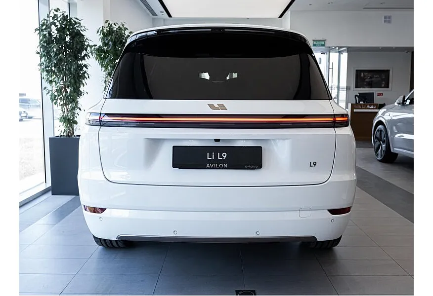 Li Auto L9 1.5 AT 4WD (449 л.с.) Ultra Белый в АВИЛОН. Слайд №4