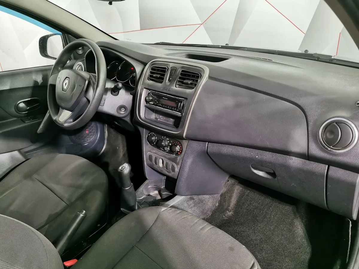 Renault Logan 1.6 MT (82 л.с.) Черный в АВИЛОН. Слайд №12