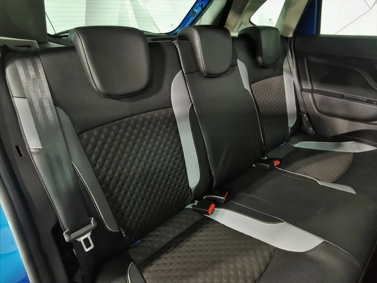 ВАЗ (Lada) XRAY Cross 1.6 CVT (113 л.с.) Синий в АВИЛОН. Слайд №15