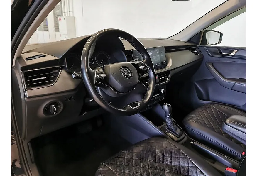 Skoda Rapid 1.6 AT (110 л.с.) Черный в АВИЛОН. Слайд №18