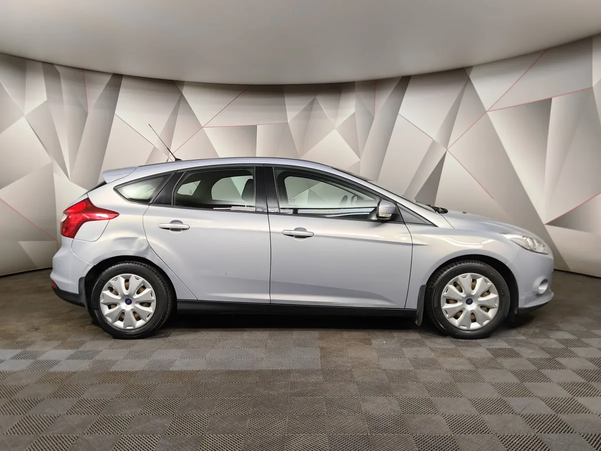 Ford Focus 1.6 Ti-VCT PowerShift (105 л.с.) Trend Голубой в АВИЛОН. Слайд №6