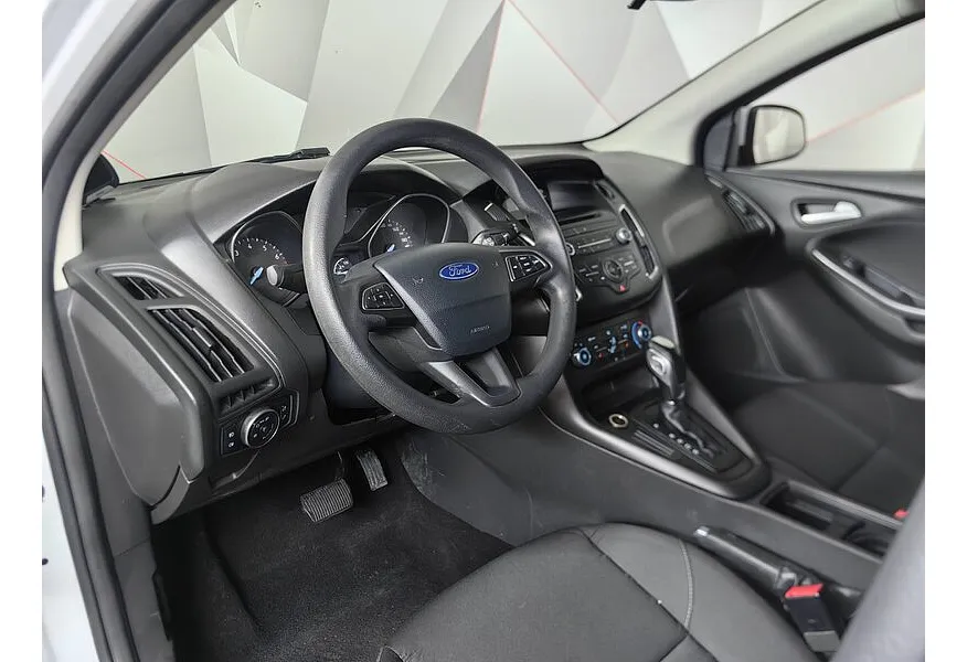 Ford Focus 1.6 PowerShift (105 л.с.) Trend Белый в АВИЛОН. Слайд №18