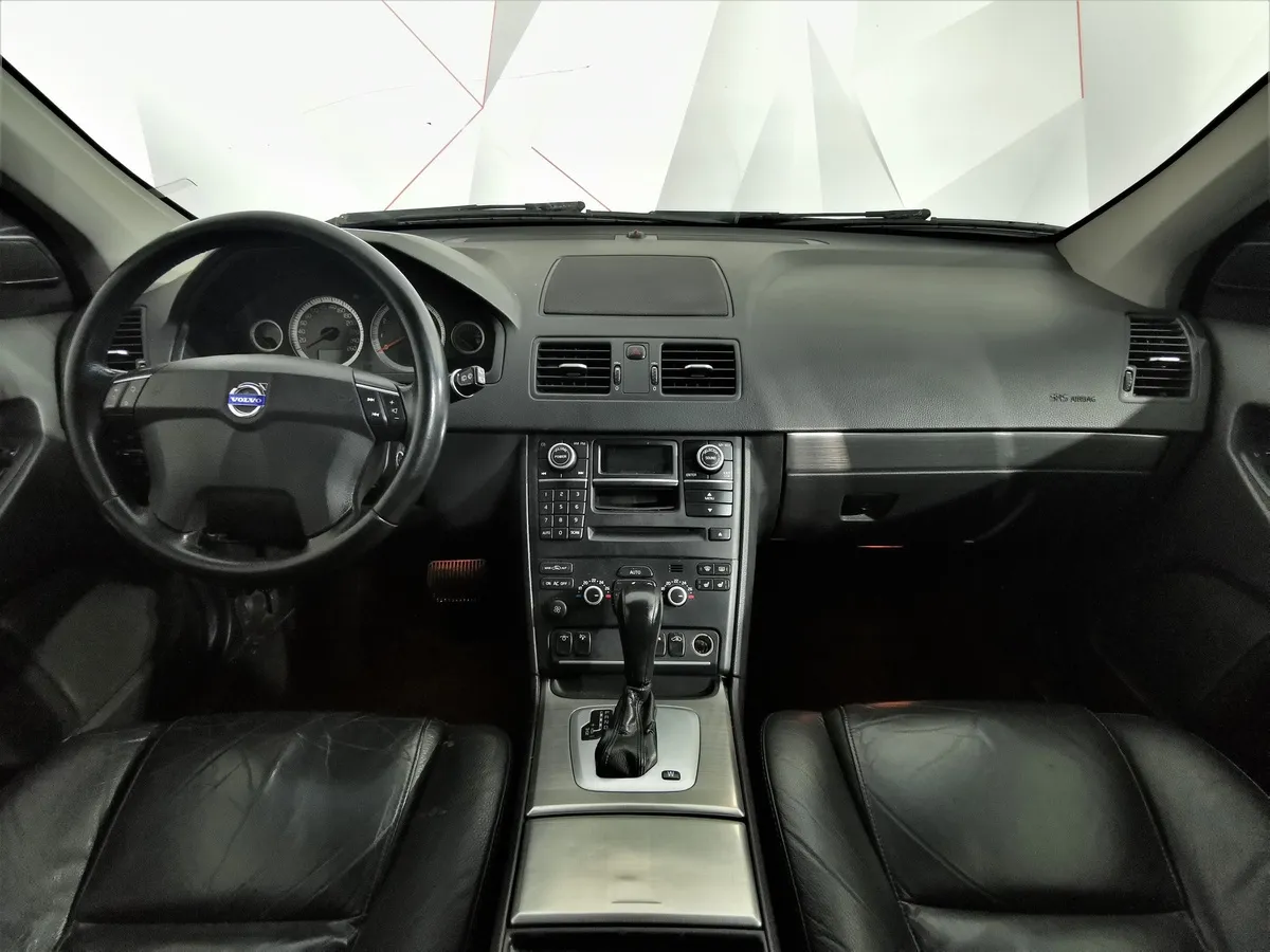 Volvo XC90 2.5 T5 Geartronic AWD (5 мест) (210 л.с.) Черный в АВИЛОН. Слайд №12