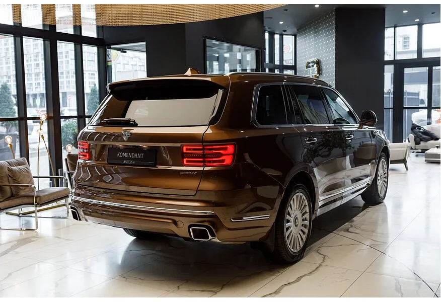 AURUS Komendant 4.4 AWD AT (598 л.с.) Оранжевый в АВИЛОН. Слайд №7