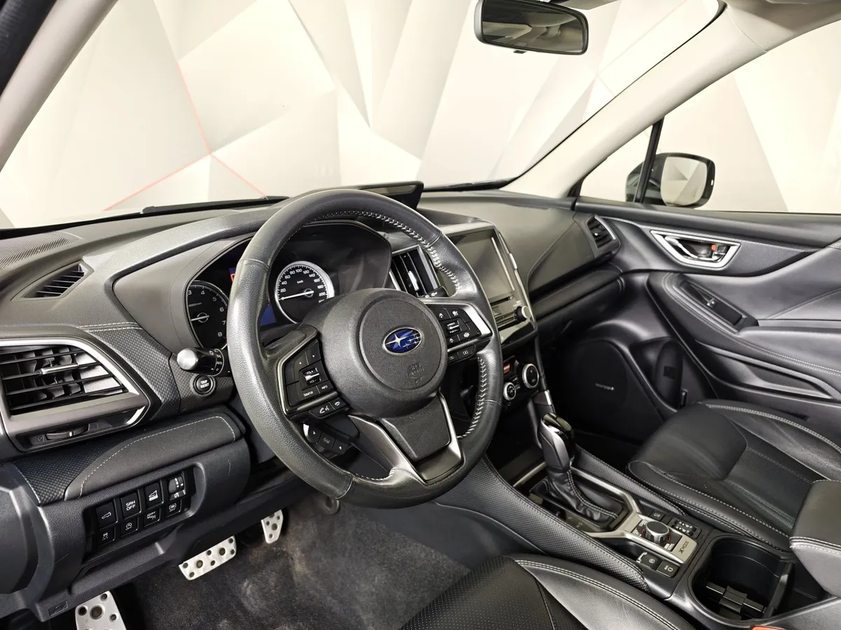 Subaru Forester 2.5 CTV AWD (185 л.с.) Sport Серый в АВИЛОН. Слайд №19