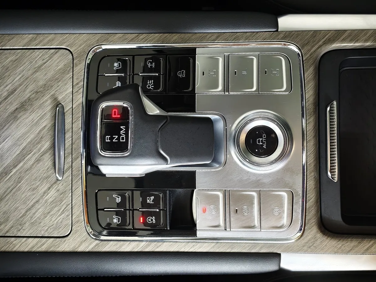 TANK 500 3.0 Turbo V6 AT 4WD (299 л.с.) Премиум Желтый в АВИЛОН. Слайд №28