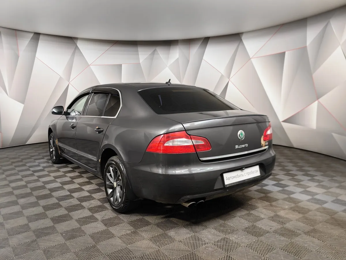 Skoda Superb 1.8 TSI DSG (152 л.с.) Коричневый в АВИЛОН. Слайд №4