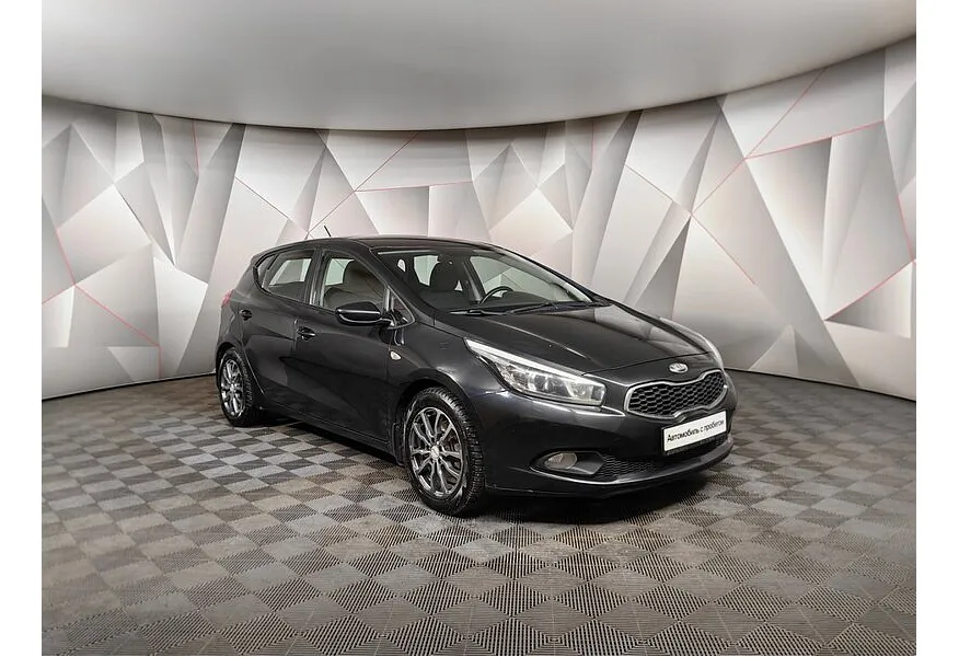 Kia Ceed 1.6 MT (130 л.с.) Comfort Черный в АВИЛОН. Слайд №3