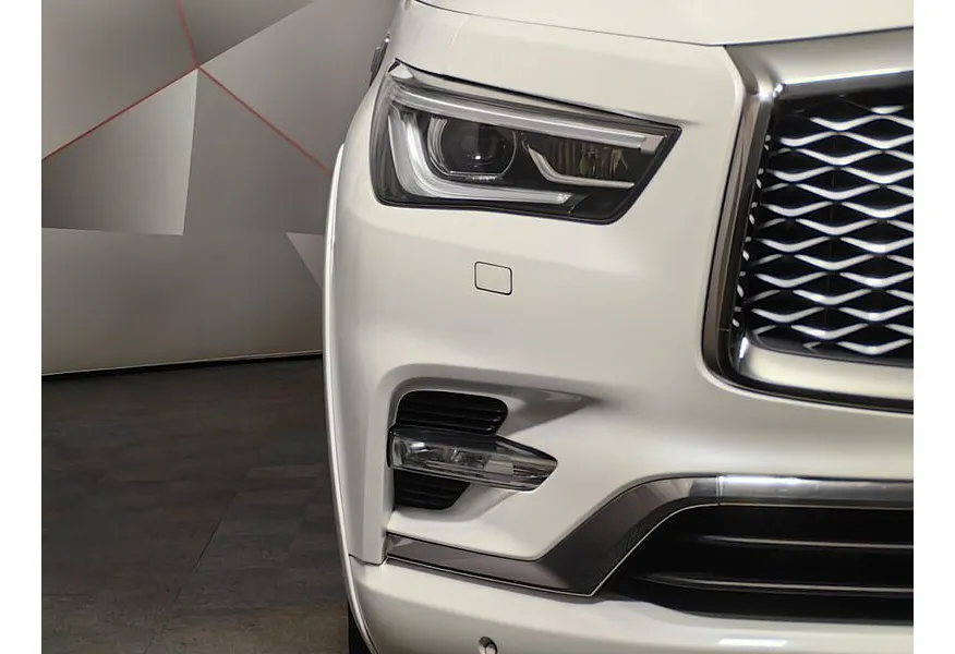 Infiniti QX80 5.6 АТ AWD (405 л.с.) Белый в АВИЛОН. Слайд №10