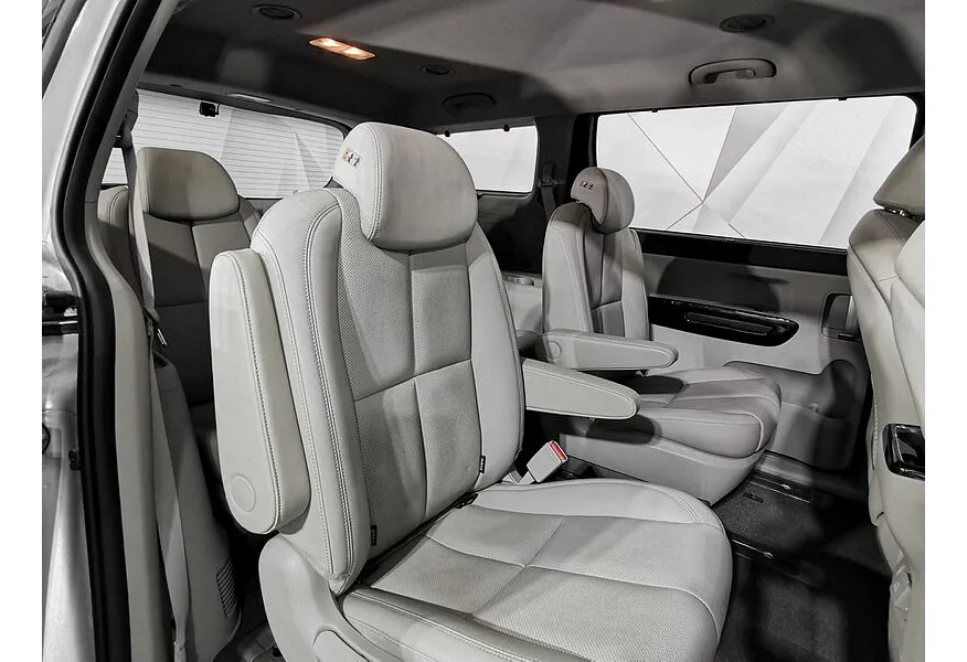 Kia Carnival 2.2 AT (199 л.с.) Premium Серый в АВИЛОН. Слайд №16