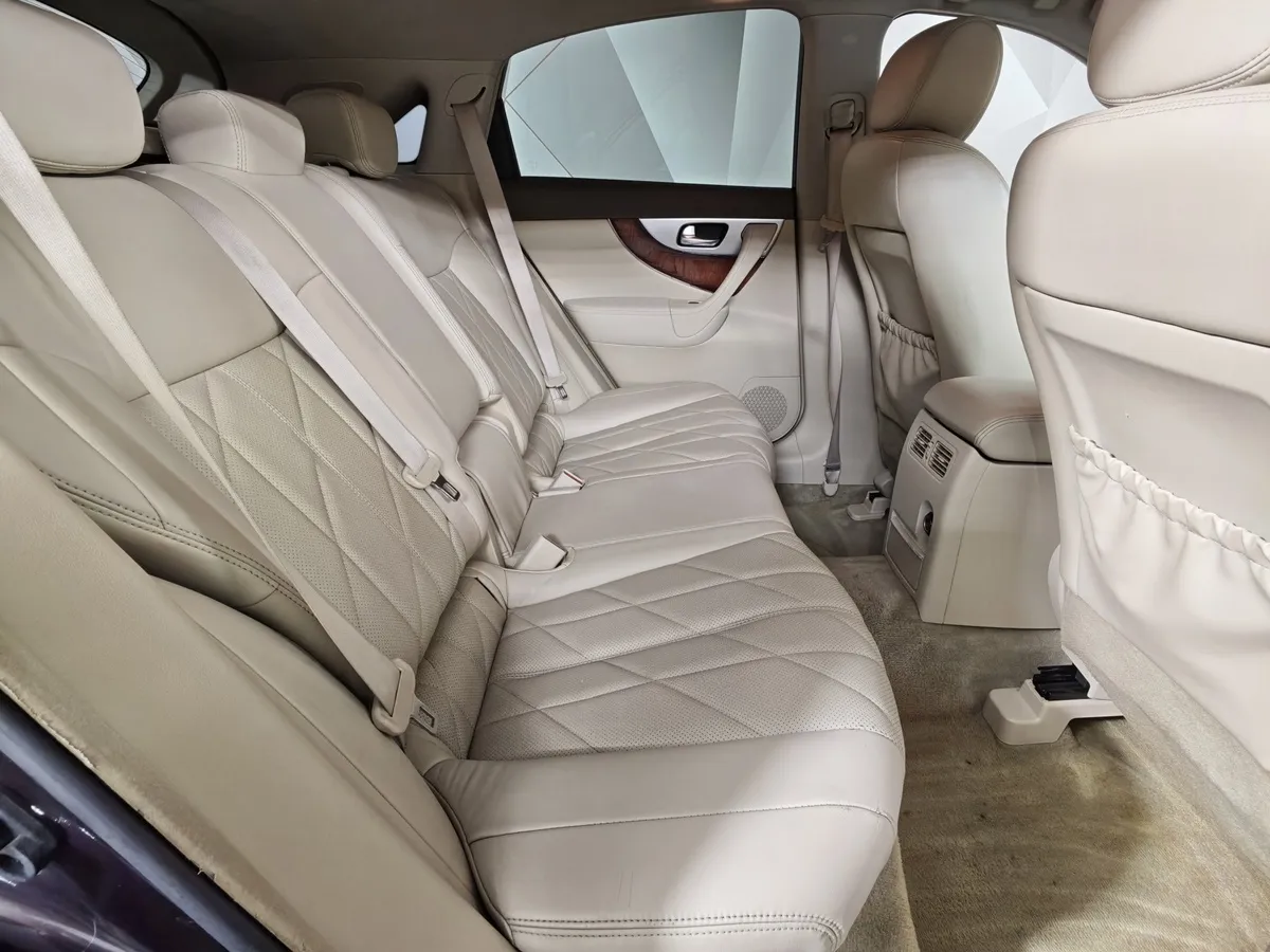 Infiniti FX-Series FX37 AT AWD (333 л.с.) Elegance Коричневый в АВИЛОН. Слайд №15