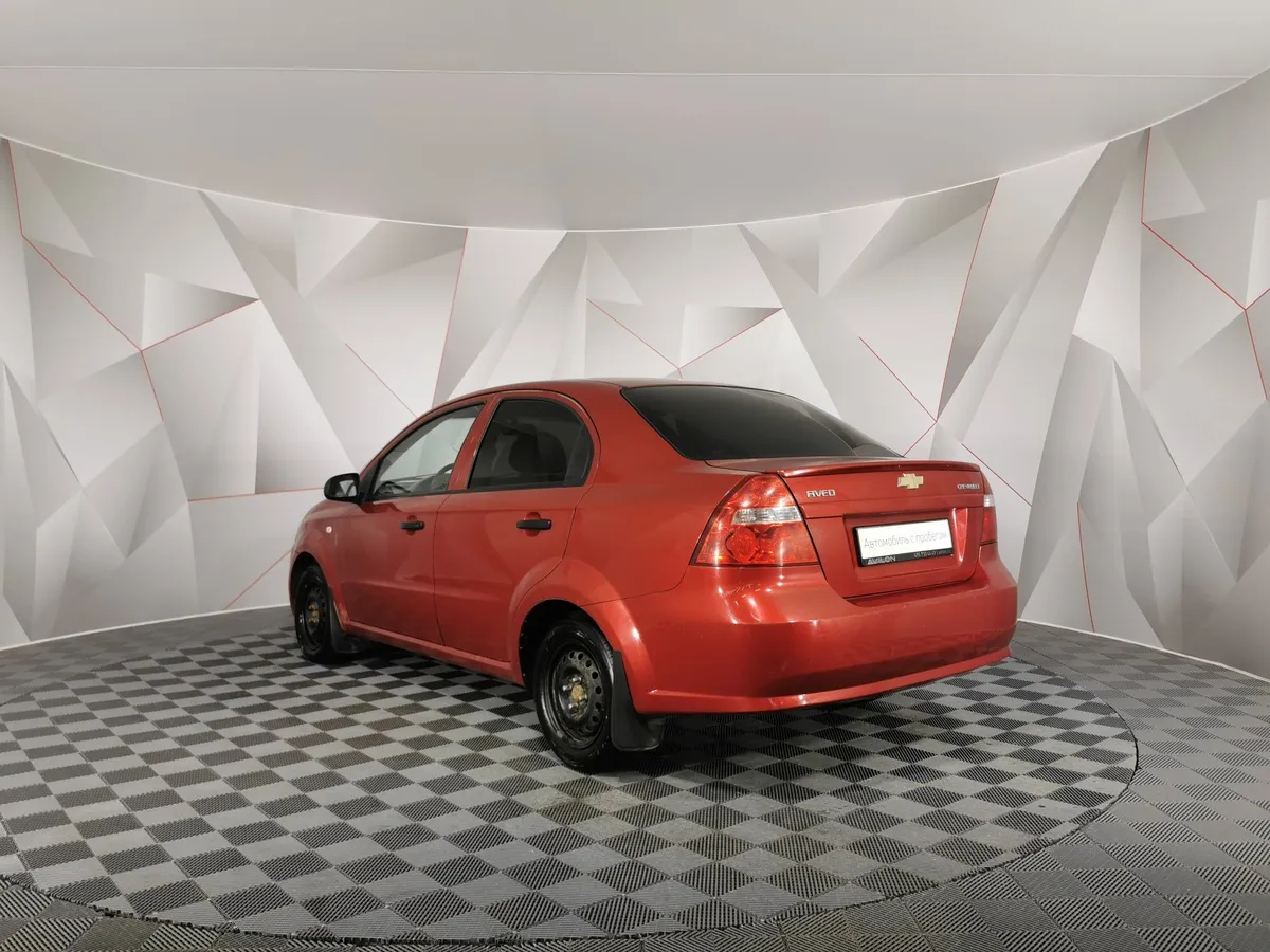 Chevrolet Aveo 1.4 MT (101 л.с.) Красный в АВИЛОН. Слайд №4
