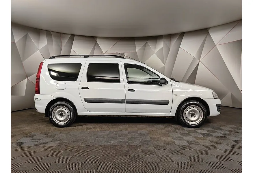 LIVE. Слайд №4