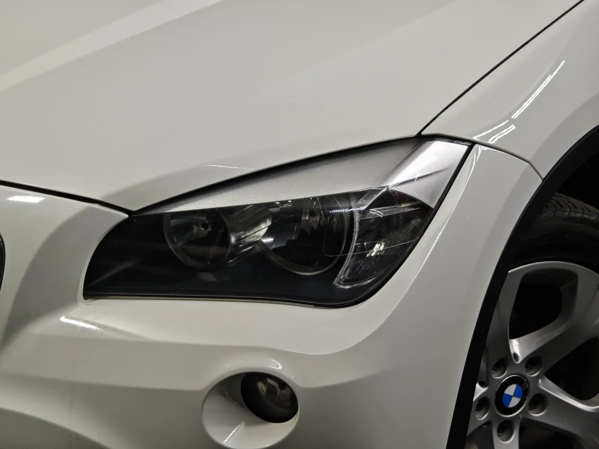 BMW X1 sDrive18i AT (150 л.с.) Белый в АВИЛОН. Слайд №8