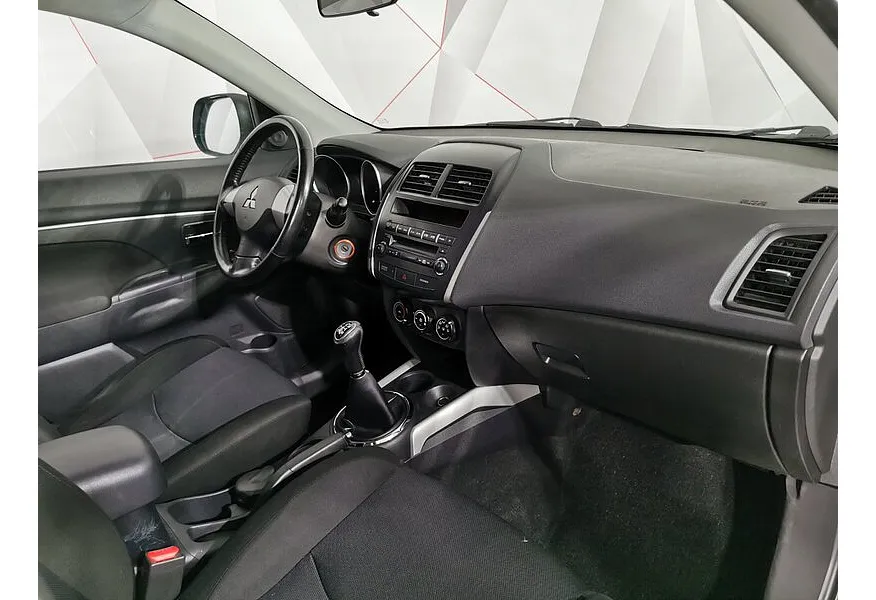 Mitsubishi ASX 1.6 MT 2WD (117 л.с.) Белый в АВИЛОН. Слайд №13