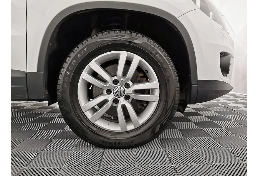 Volkswagen Tiguan 1.4 TSI BlueMotion MT (122 л.с.) Allstar Белый в АВИЛОН. Слайд №16