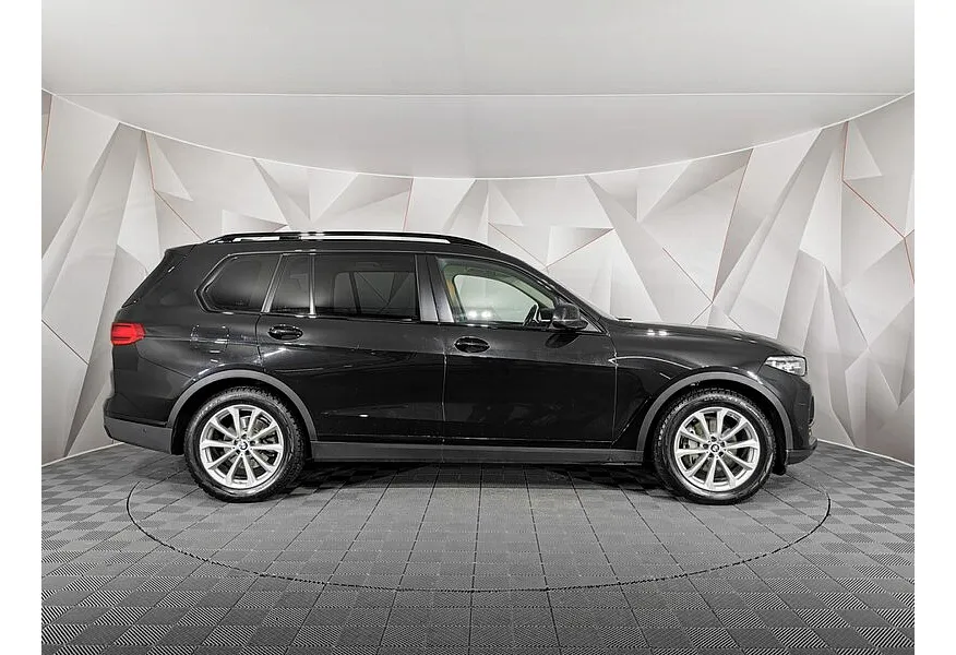 BMW X7 xDrive30d Steptronic (249 л.с.) Business Plus Черный в АВИЛОН. Слайд №6