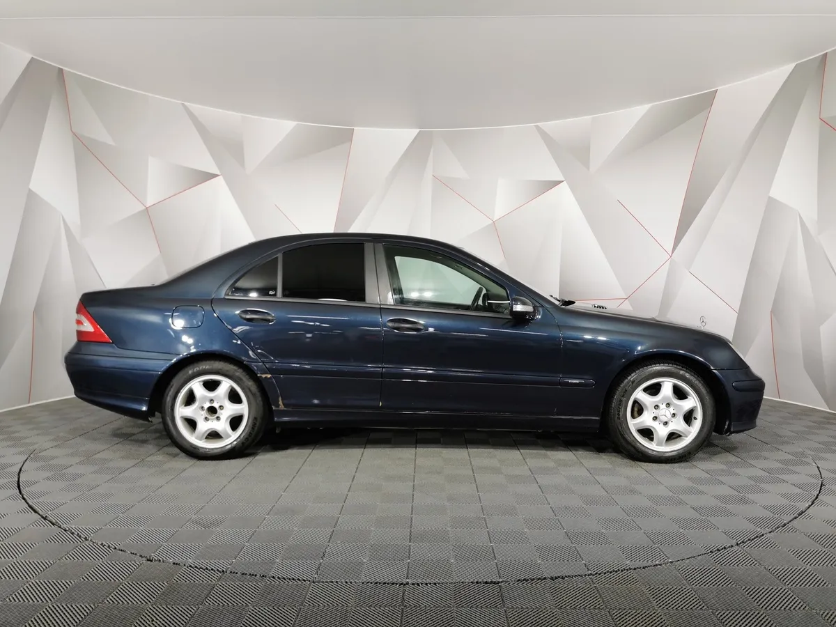 Mercedes-Benz C-Класс C 180 Kompressor AT (143 л.с.) Черный в АВИЛОН. Слайд №6