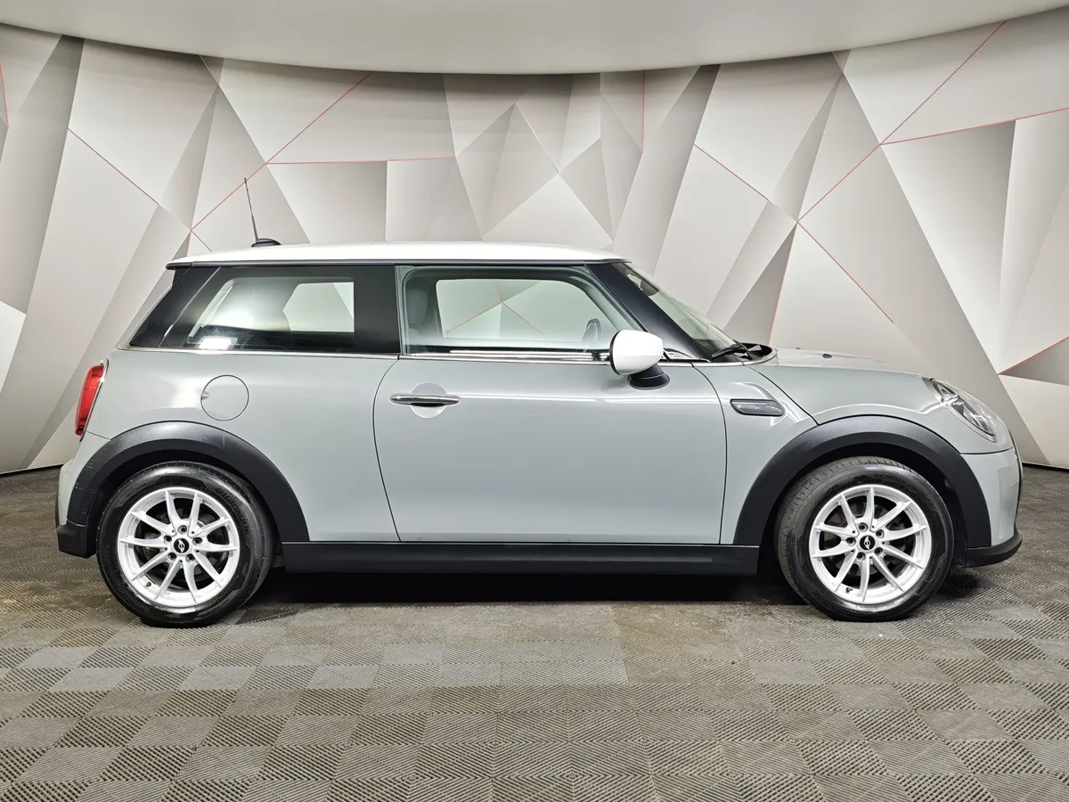 MINI 3 двери Cooper 1.5 AT (136 л.с.) Essential Серый в АВИЛОН. Слайд №6
