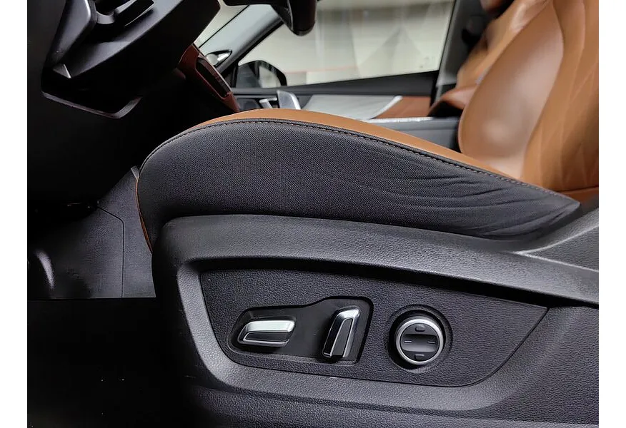 Chery Tiggo 8 Pro Max 2.0 AMT AWD (197 л.с.) Ultimate Черный в АВИЛОН. Слайд №23