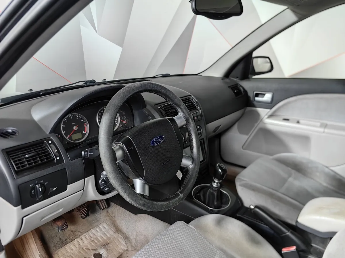 Ford Mondeo 2.0 MT (145 л.с.) Серый в АВИЛОН. Слайд №16