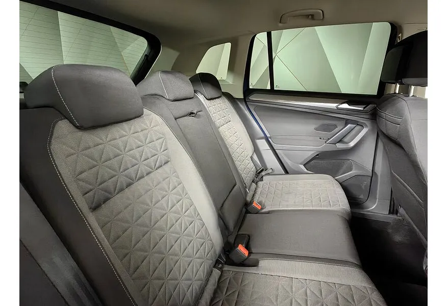 Volkswagen Tiguan 2.0 TSI 4Motion AT (180 л.с.) Status Синий в АВИЛОН. Слайд №15