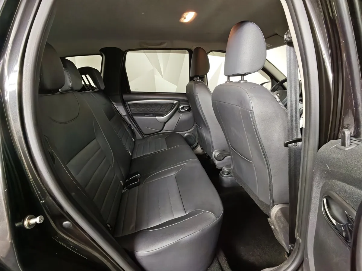 Renault Duster 2.0 AT 4x4 (143 л.с.) Черный в АВИЛОН. Слайд №16
