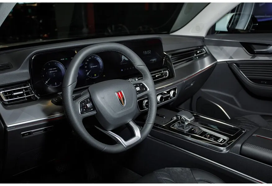 Hongqi HS5 2.0T AT 4WD (245 л.с.) Deluxe Коричневый в АВИЛОН. Слайд №10