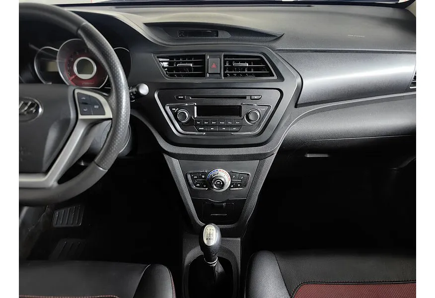 Lifan X50 1.5 MT (103 л.с.) Серебристый в АВИЛОН. Слайд №15