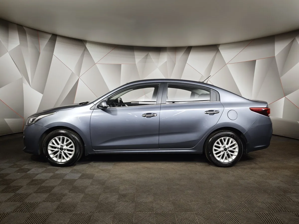 Kia Rio 1.6 AT (123 л.с.) Серый в АВИЛОН. Слайд №5