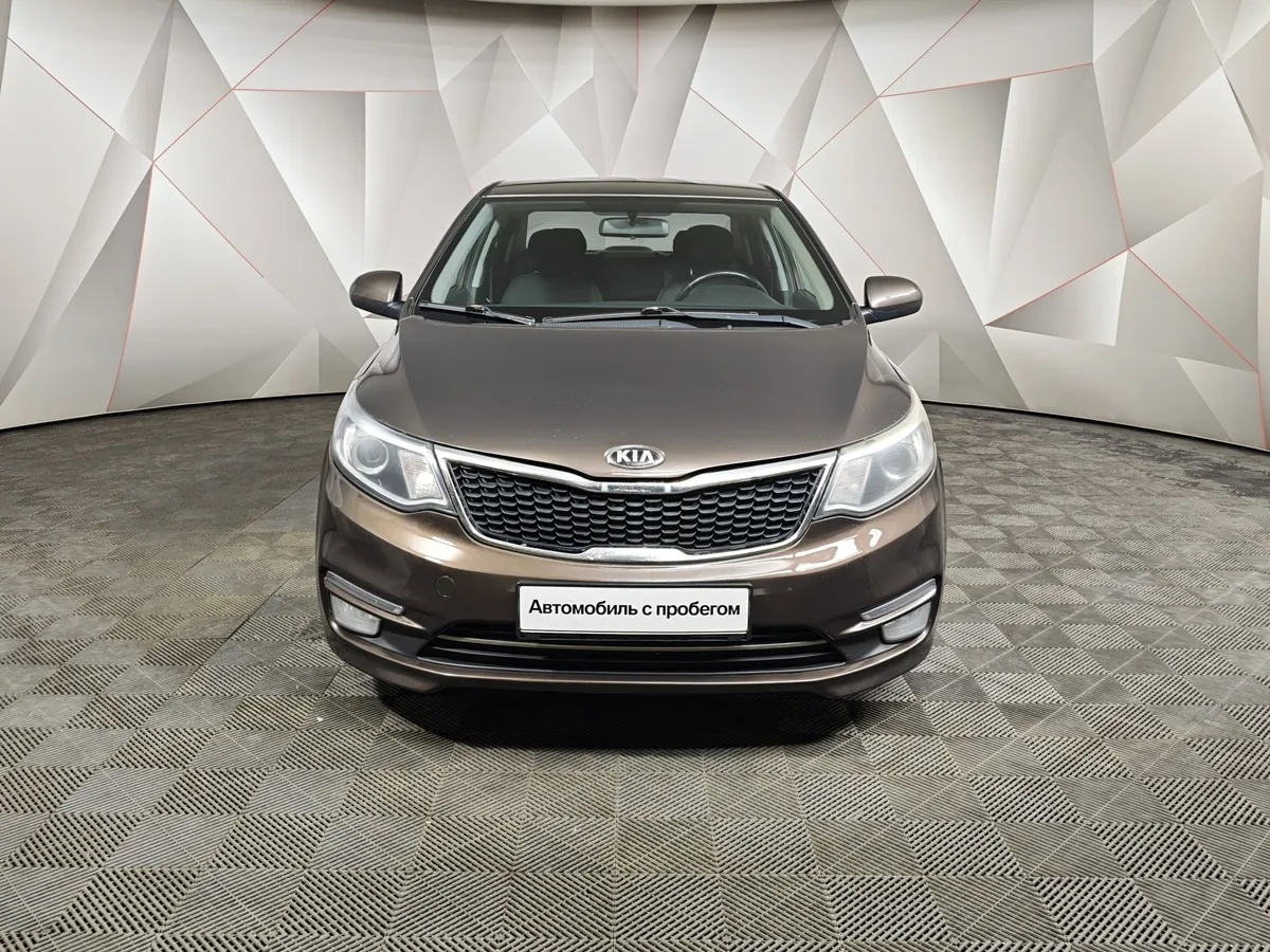 Kia Rio 1.6 AT (123 л.с.) Коричневый в АВИЛОН. Слайд №7