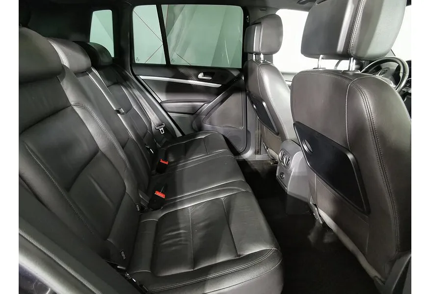 АВИЛОН - Volkswagen Tiguan 380 TSI 2.0 DSG 4WD (220 л.с.) R-Line Черный - slide 11