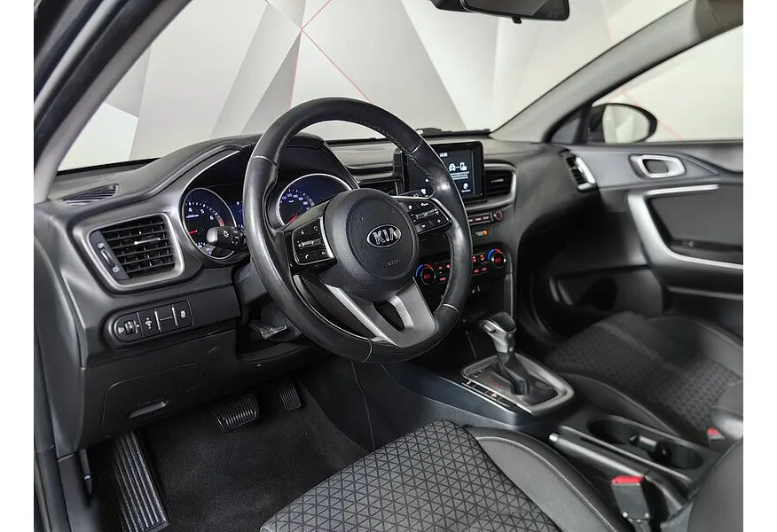 Kia Ceed 1.6 MPI AT (128 л.с.) Comfort Черный в АВИЛОН. Слайд №19