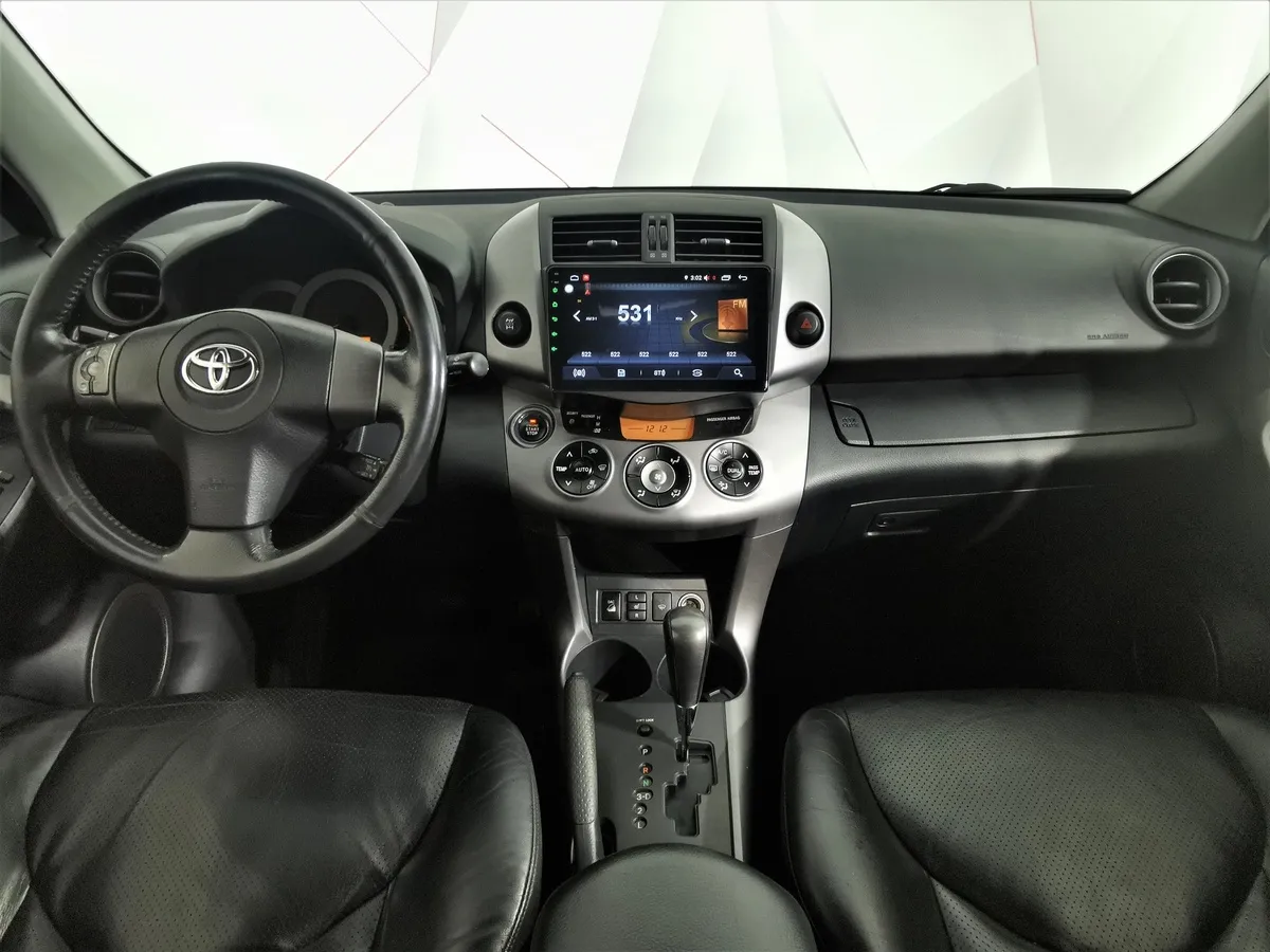 Toyota RAV4 2.0 AT AWD (152 л.с.) Серебристый в АВИЛОН. Слайд №13