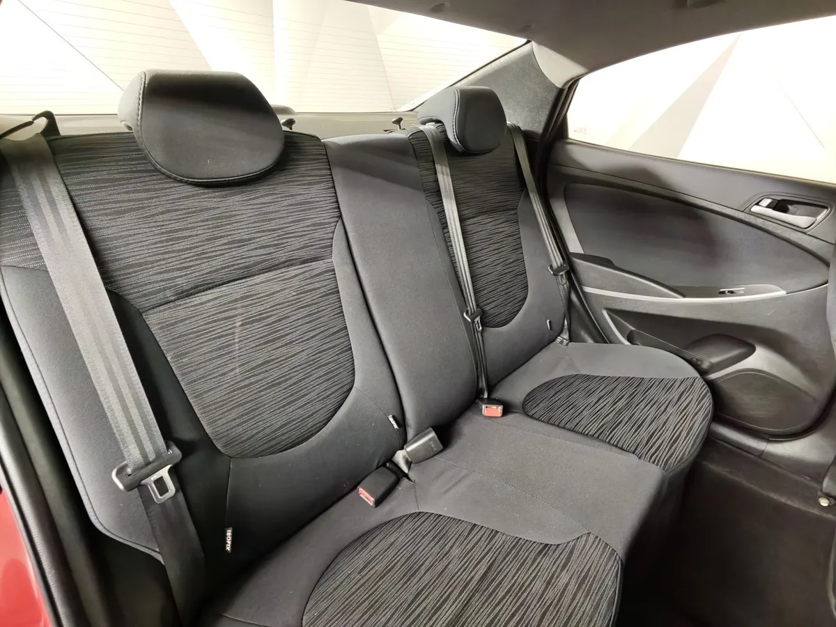 Hyundai Solaris 1.6 AT (123 л.с.) Comfort Красный в АВИЛОН. Слайд №16