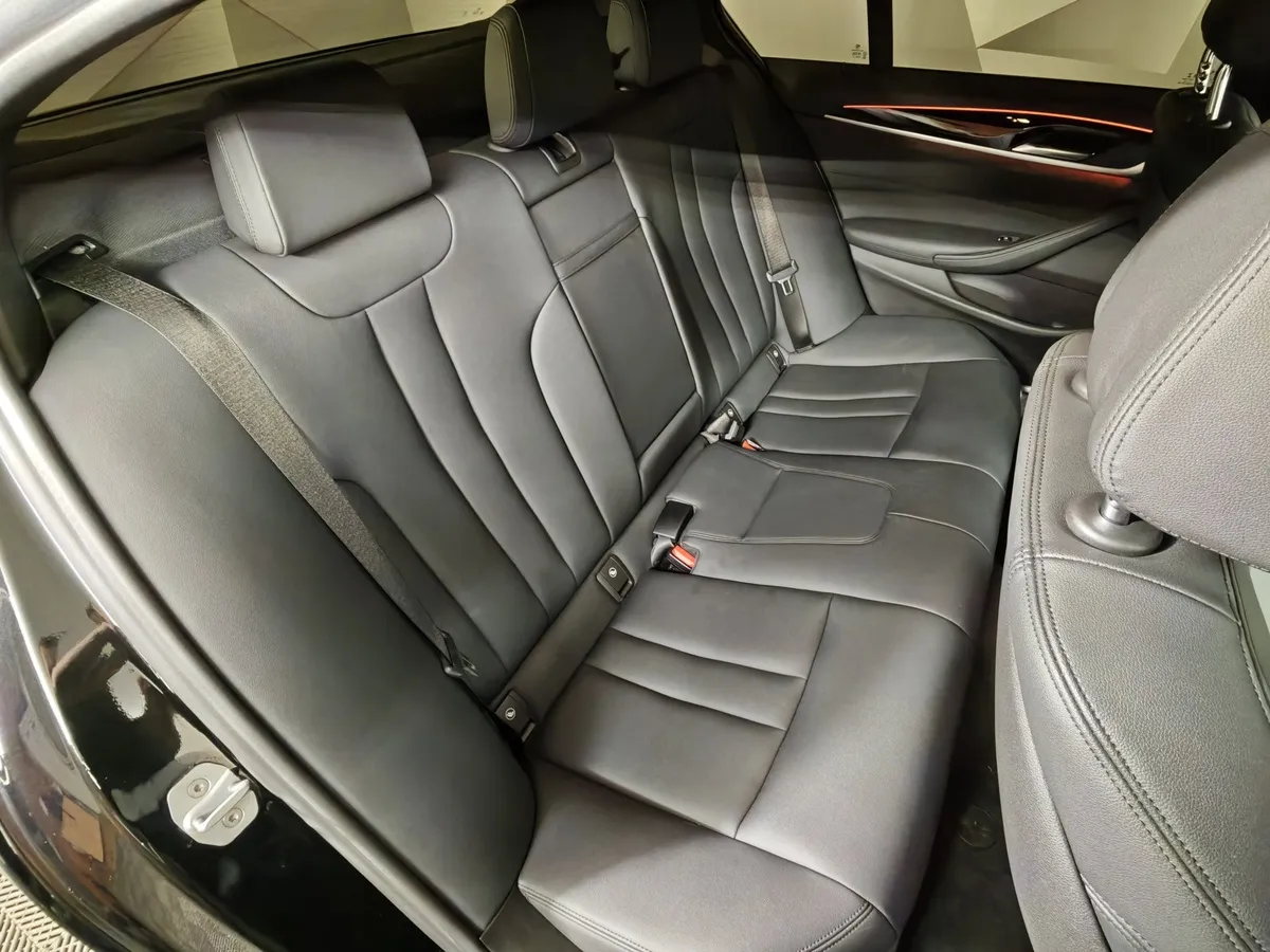 BMW 5 серия 520d xDrive Steptronic (190 л.с.) Черный в АВИЛОН. Слайд №14