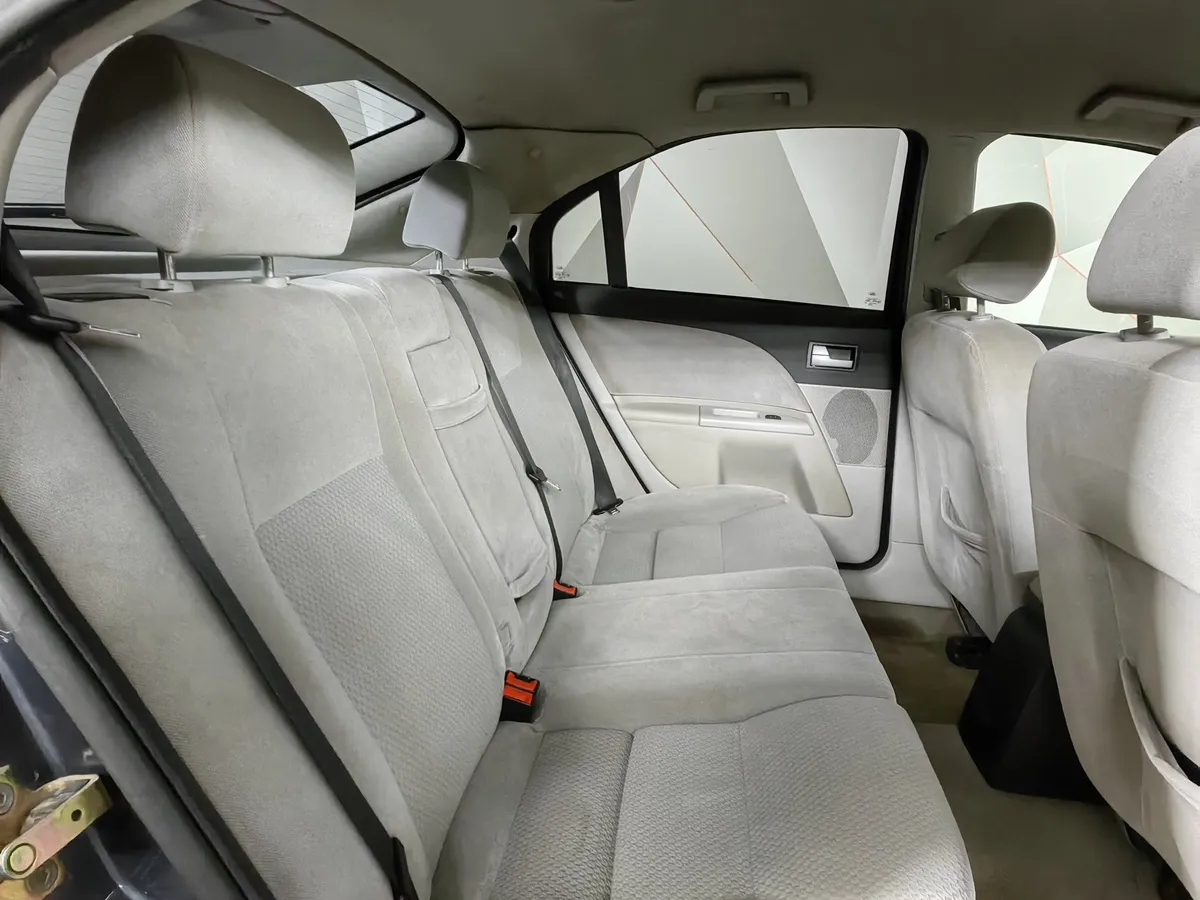 Ford Mondeo 2.0 MT (145 л.с.) Серый в АВИЛОН. Слайд №13