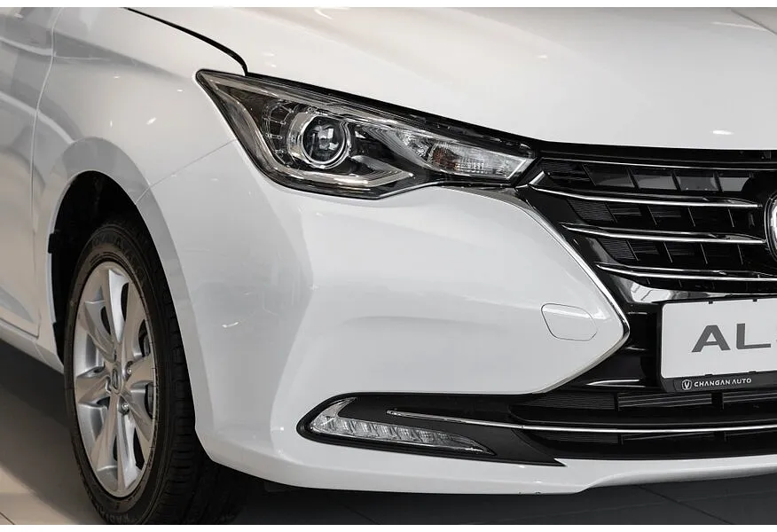 Changan Alsvin 1.5 DSG 2WD (107 л.с.) Luxe Белый в АВИЛОН. Слайд №14