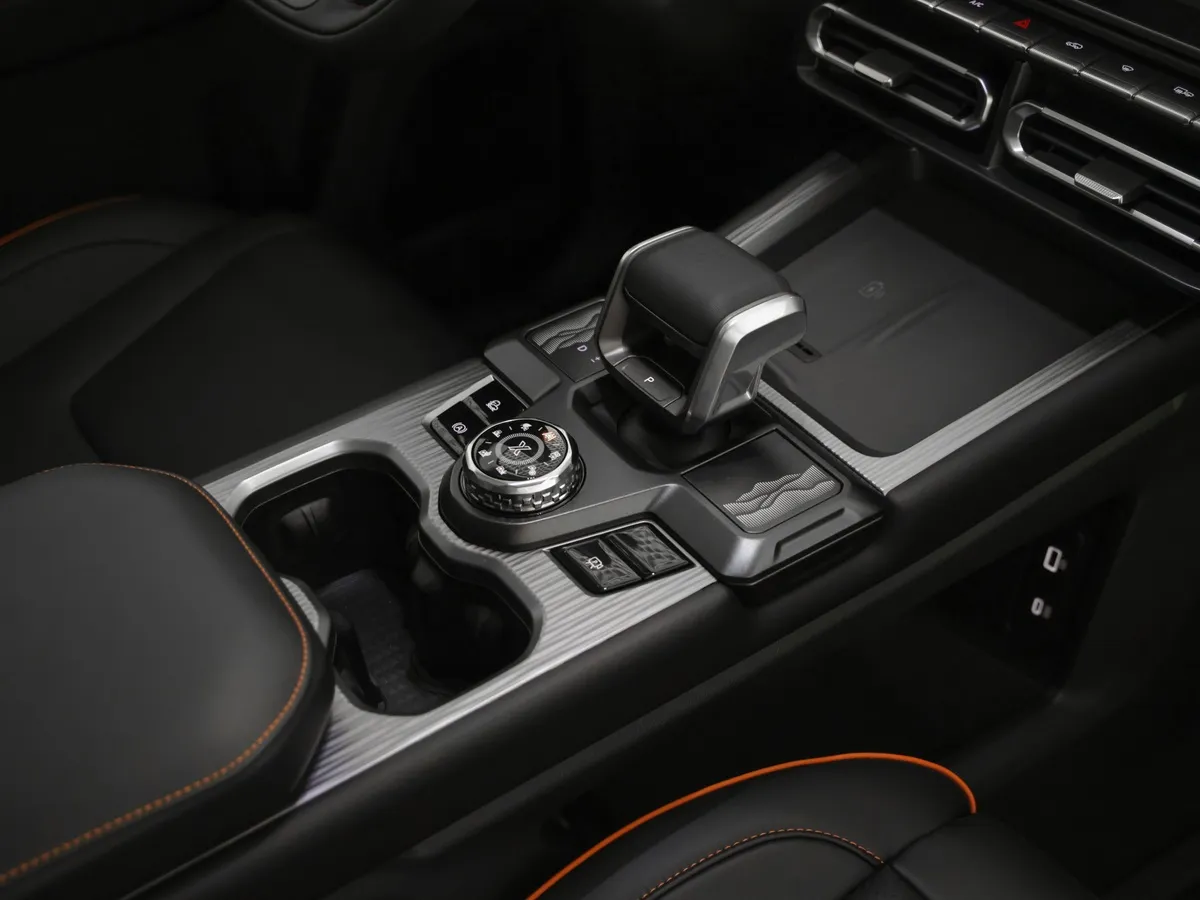 JETOUR T1 2.0T AT 4WD (245 л.с.) Лимитированная серия Черный в АВИЛОН. Слайд №13