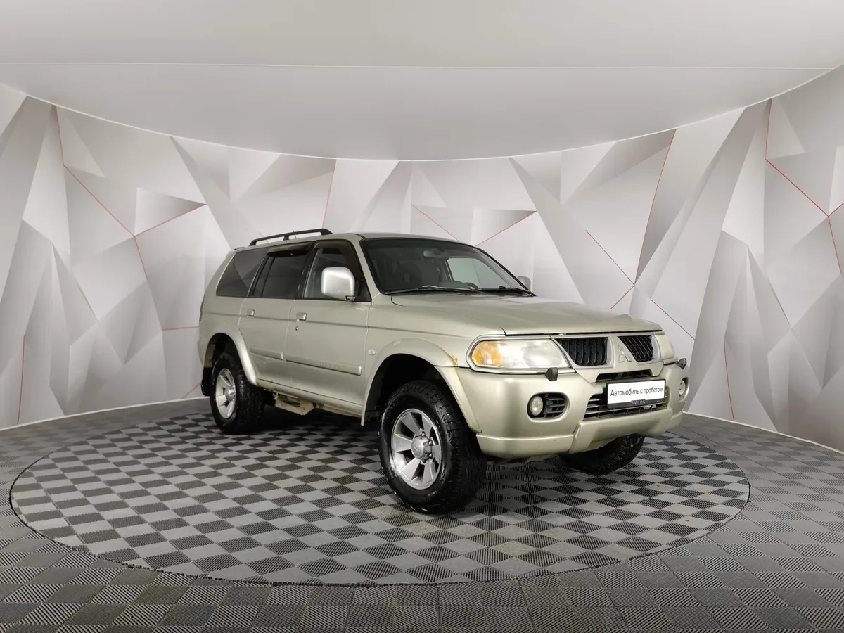 Mitsubishi Pajero Sport 3.0 AT (170 л.с.) Бежевый в АВИЛОН. Слайд №3