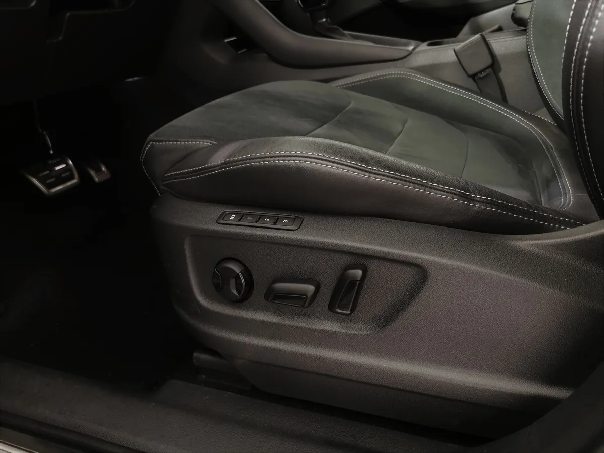 Skoda Kodiaq 2.0 TSI DSG 4X4 (180 л.с.) Белый в АВИЛОН. Слайд №20