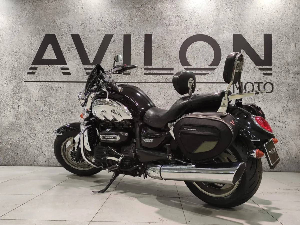Triumph Rocket III 2294 см³ (148 л.с.) (148) 2294 Черный в АВИЛОН. Слайд №5