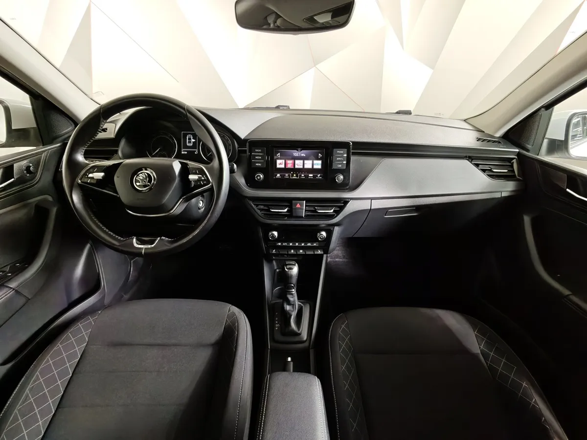 Skoda Rapid 1.6 AT (110 л.с.) Белый в АВИЛОН. Слайд №14