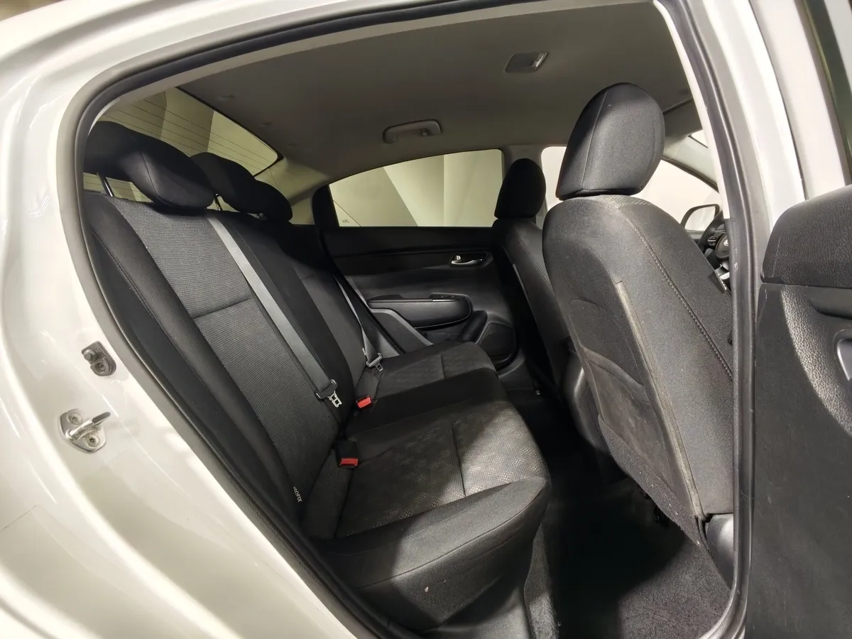 Kia Rio 1.6 AT (123 л.с.) Белый в АВИЛОН. Слайд №16