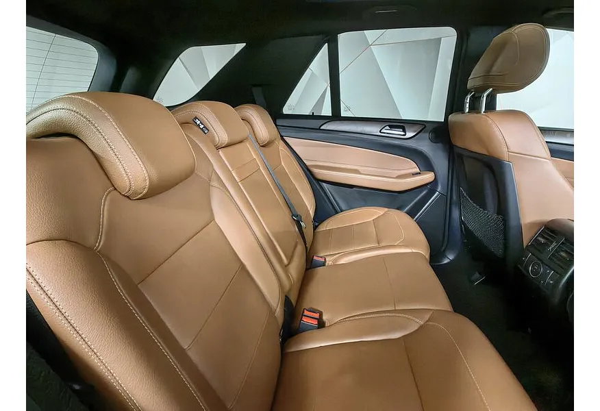 Mercedes-Benz GLE 300 4MATIC 7G-TRONIC Plus (249 л.с.) Grand Edition Черный в АВИЛОН. Слайд №16